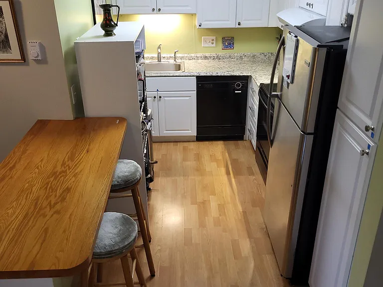 100 Granger Blvd — Photo 1