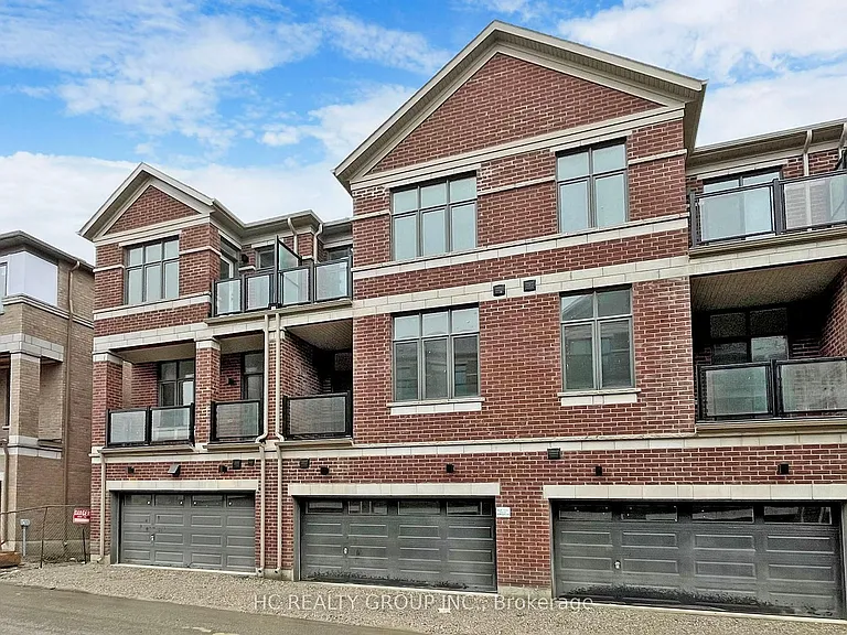28 Millman Ln — Photo 1