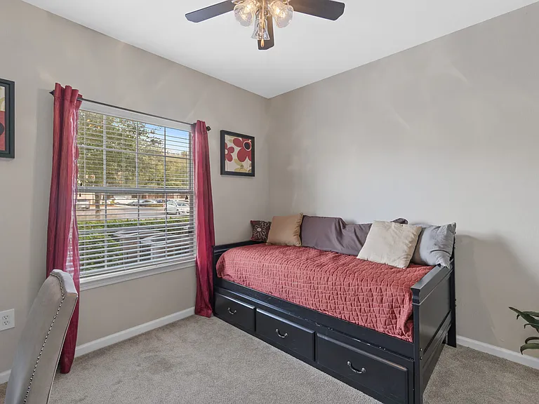 Eden's Edge Apartments — Photo 42