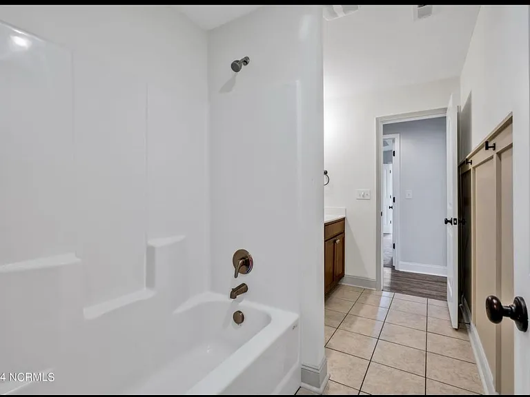 440 Pebble Shore Dr — Photo 28