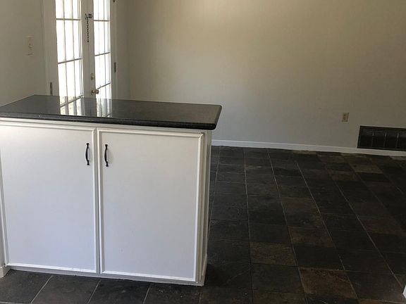 4th image of 508 Franklin Dr