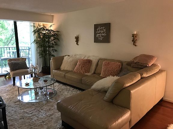 2nd image of 2311 Pimmit Dr APT 303