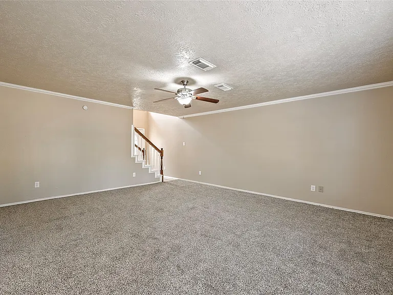 2627 Autumn Springs Ln — Photo 4