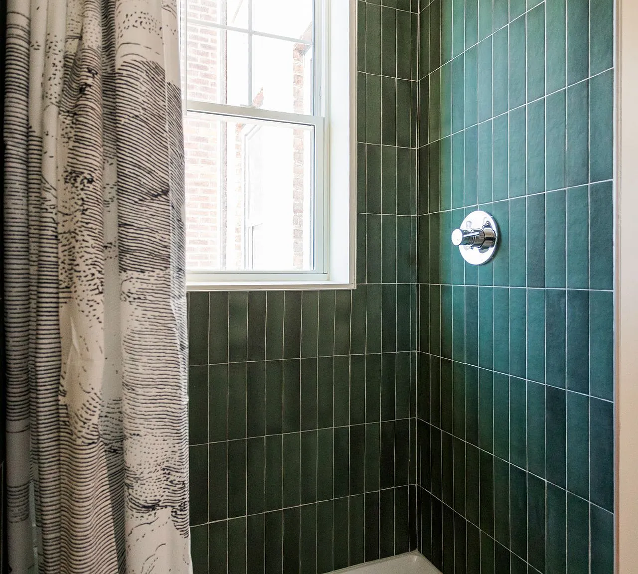 Sterling Apartments — Photo 2