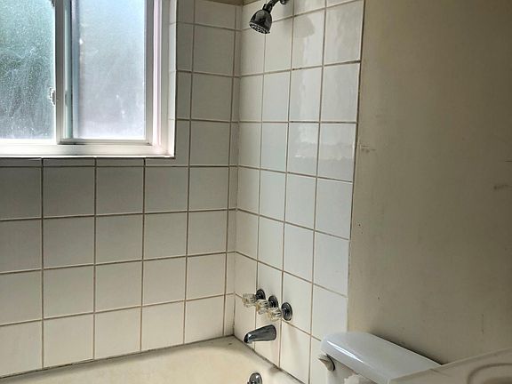 5th image of 1634 Kentfield Ave APT 4
