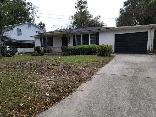 1829 Mitchell St, Savannah, GA 31405