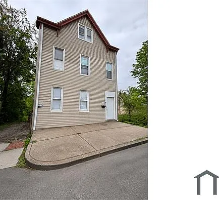 915 Mina St — Photo 1