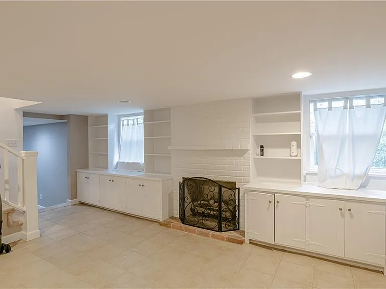 324 Dalewood Dr — Photo 24