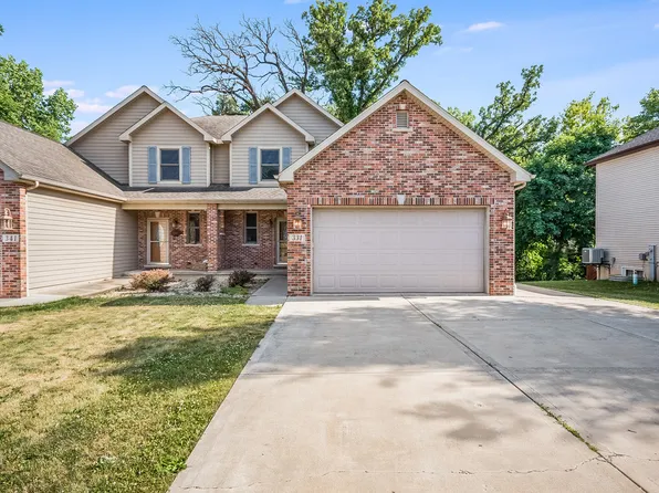 331 E Rickert St, Hinckley, IL 60520