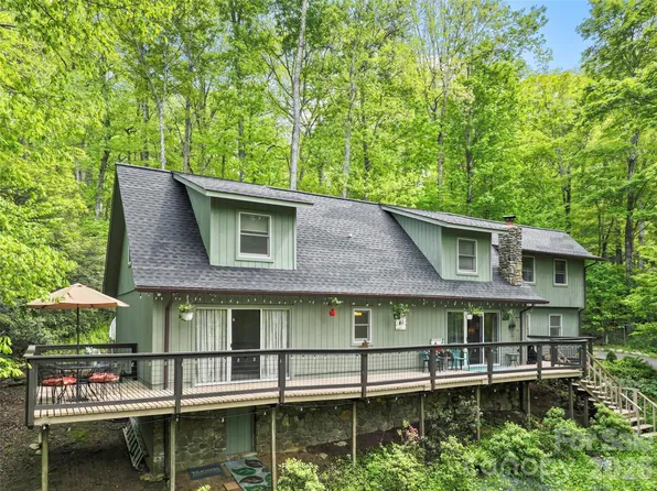 597 Sweetwater Rdg, Burnsville, NC 28714