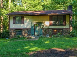 14 E Hill Dr, Hendersonville, NC 28792