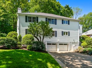 127-129 Withington Rd, Newtonville, MA 02460
