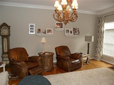5th image of 2076 Silver Lake Blvd