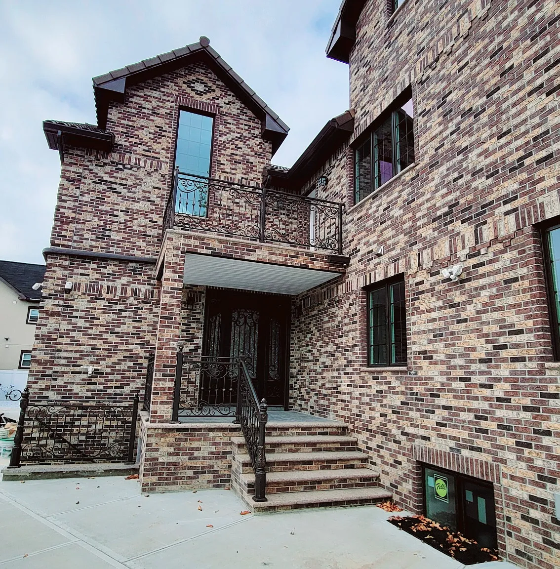 204th St, Bayside — Photo 1