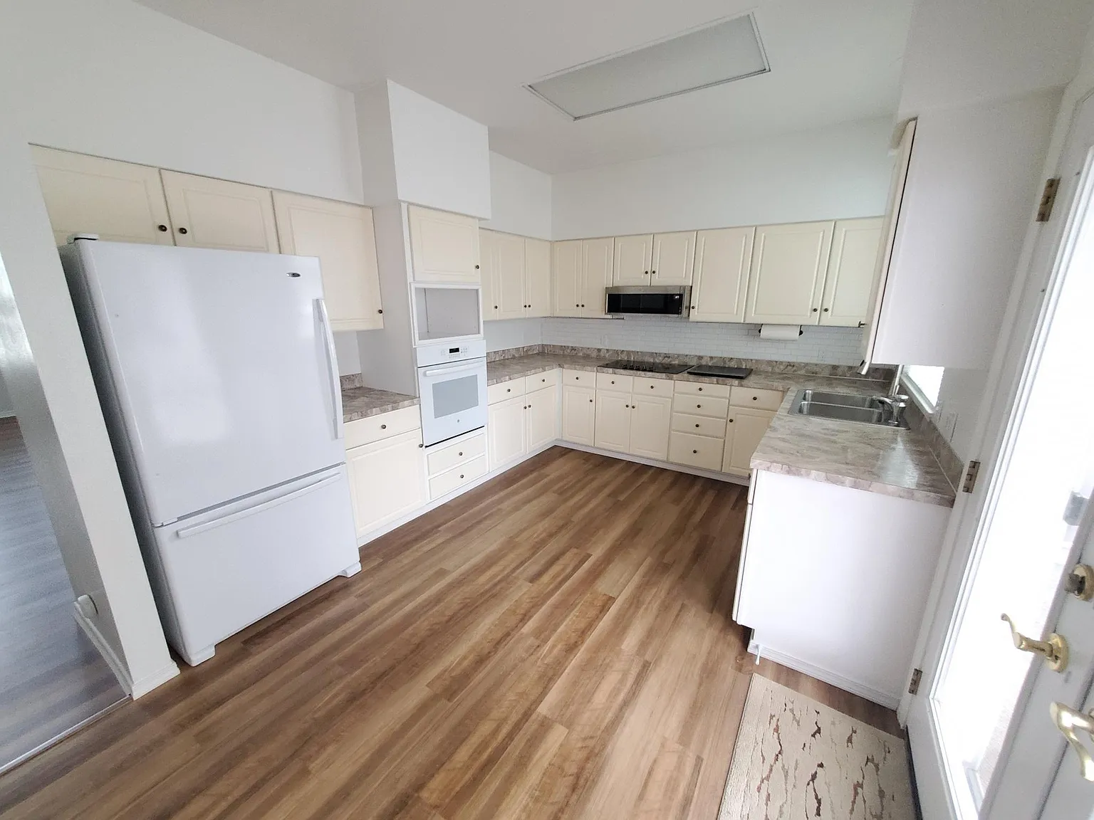 2 bed, 1148 sqft, $1,625 — Photo 4
