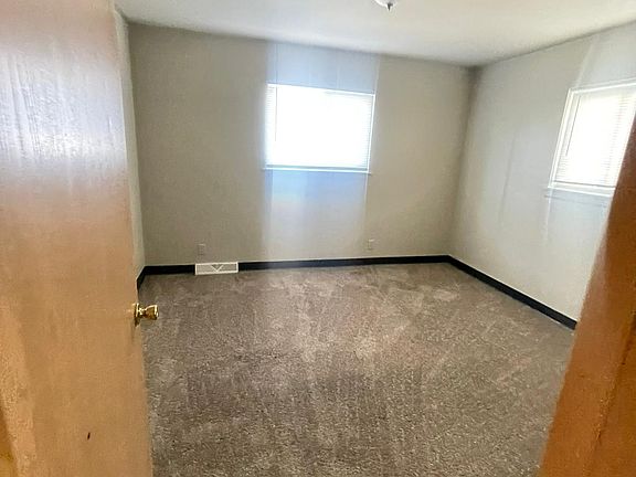 4th image of 9000 W Carmen Ave #2