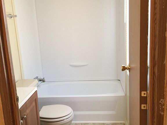 4th image of 183 Mohican Unit 183