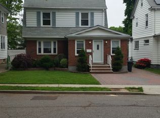 21 Whitney Ave, Staten Island, NY 10305