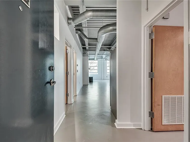 400 Village Pkwy NE #202 — Photo 3