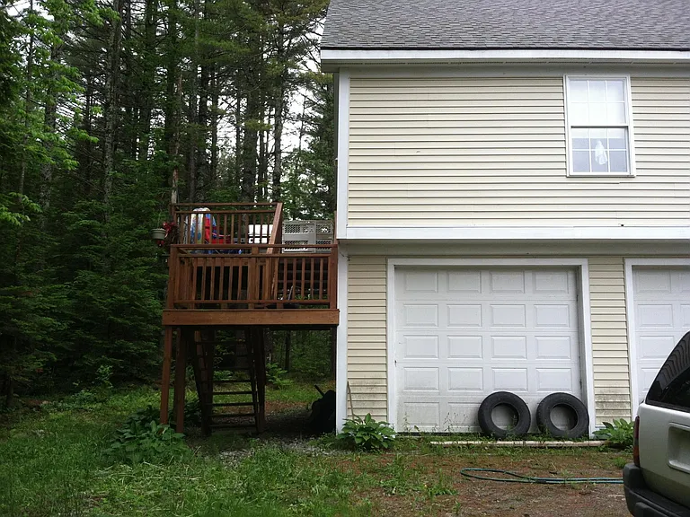 118 Hubbard Rd — Photo 2