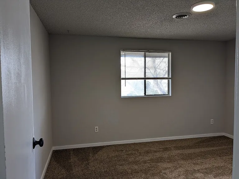 Heritage Manor — Photo 9