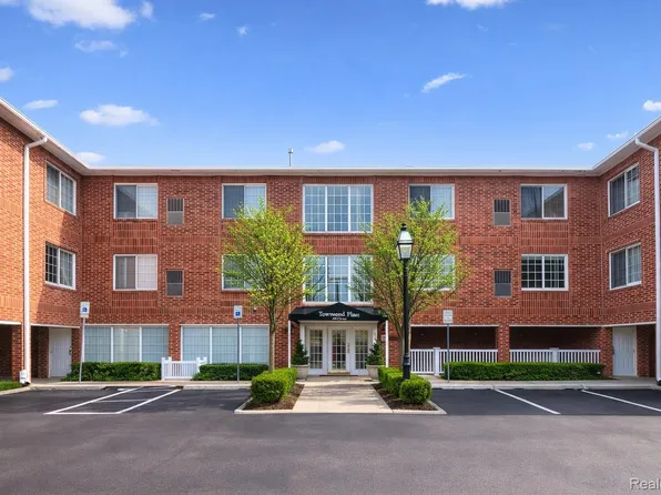 444 Chester St APT 425, Birmingham, MI 48009