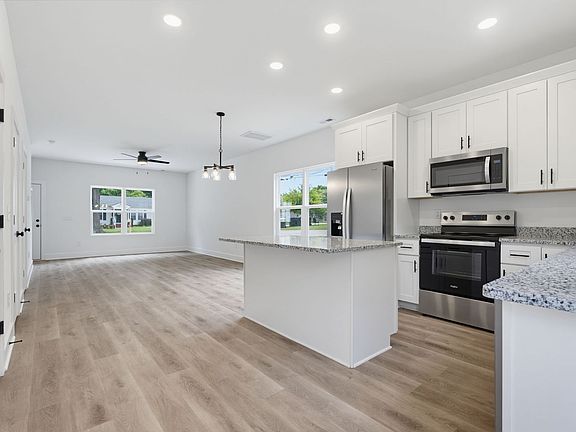 5th image of 104 Maple Ave NW #B
