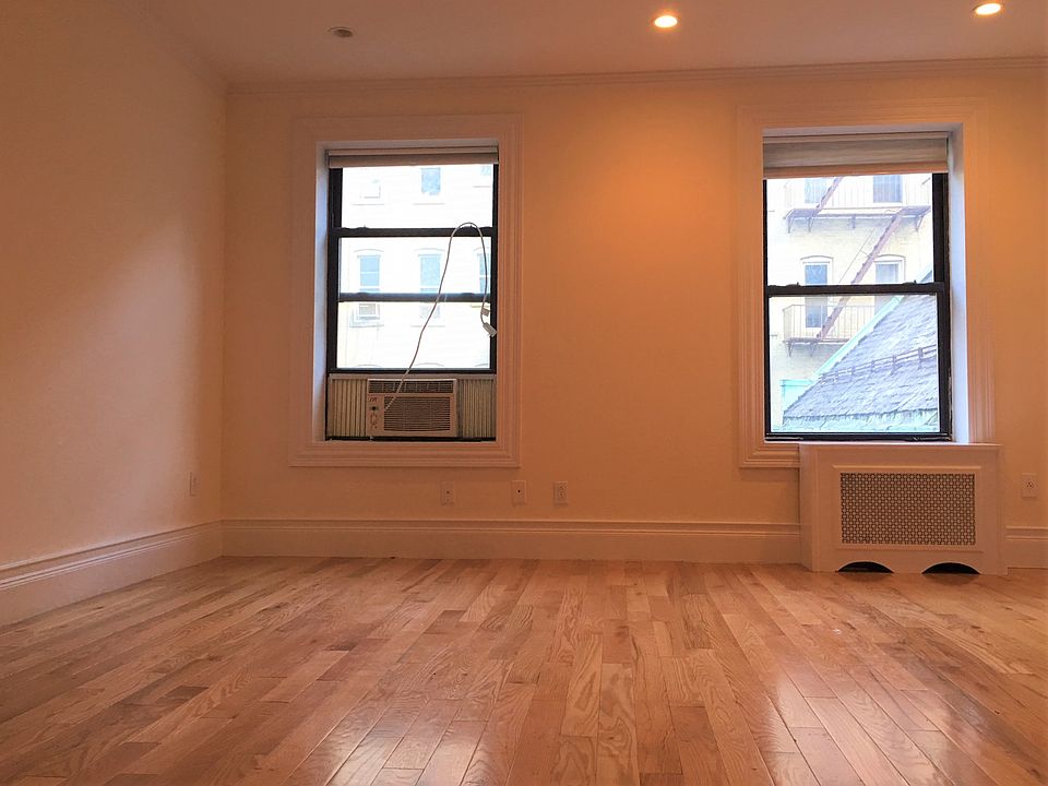1st image of 411 W 43rd St #4Y