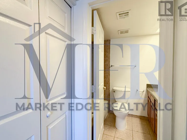 3601 W Tierra Buena Ln #240 — Photo 22