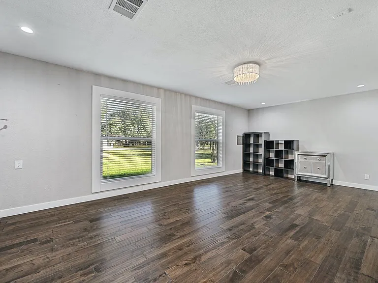 3105 Twilight Trl — Photo 14