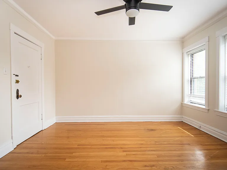 2537 N Seminary Ave #3 — Photo 7