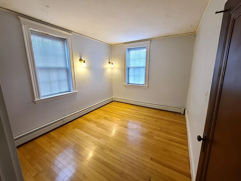 100B Madison Ave #A — Photo 3