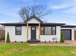715 Strawberry Ln, Jeffersonville, IN 47130