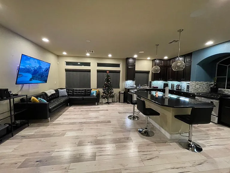 6783 Flamenco Ct — Photo 2