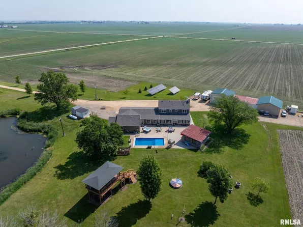3473 270th St, De Witt, IA 52742