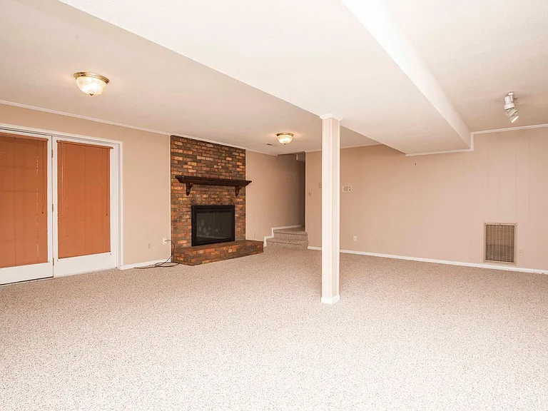 3924 Arline Dr — Photo 42