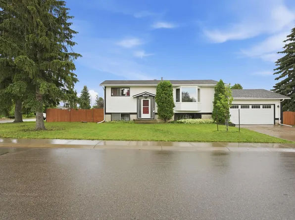 6903 151st Ave NW, Edmonton, AB T5C 2Y6