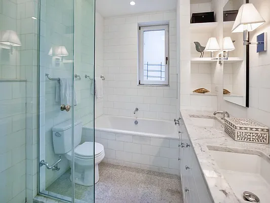 Sold by Sotheby's International Realty | media 18