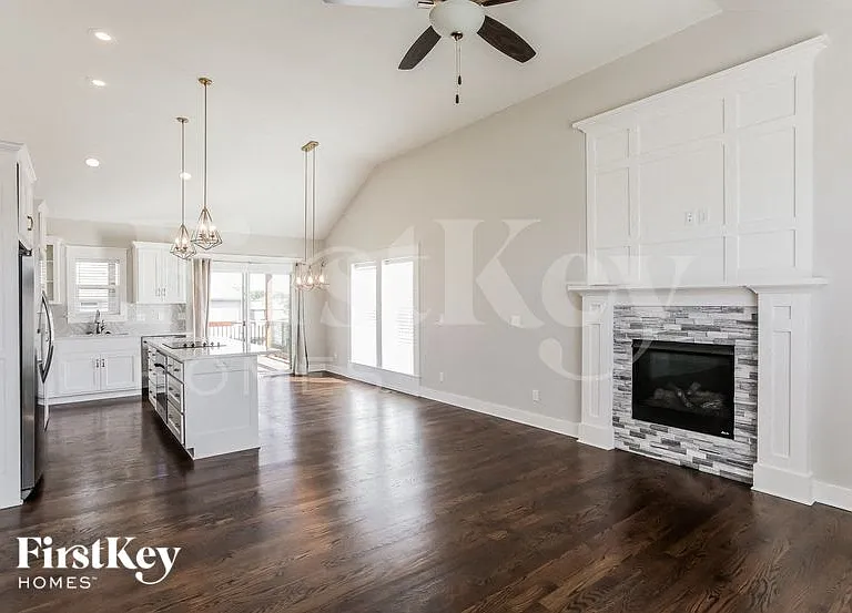 13810 NW 73rd St — Photo 2