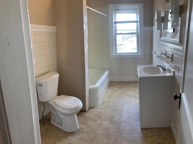 3 Negus St #2L — Photo 10