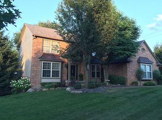 13031 Gorget Dr, South Lyon, MI 48178