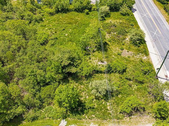 3rd image of 137 King St