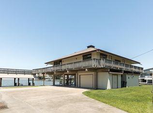 3702 Spanish Wells Dr, Galveston, TX 77554