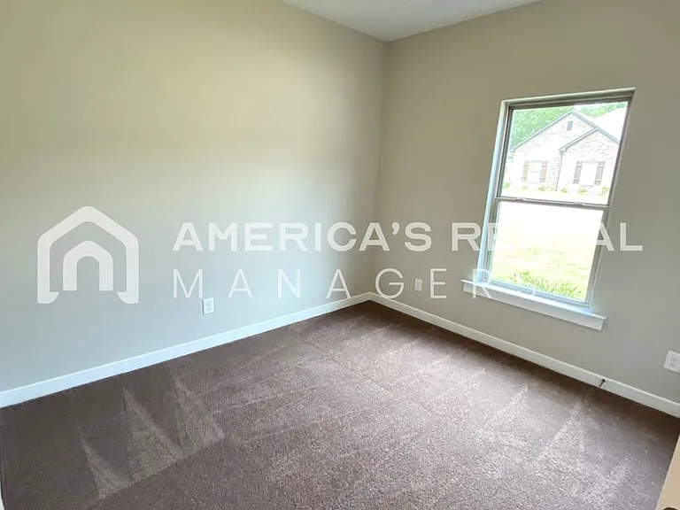104 Ballington Way — Photo 7