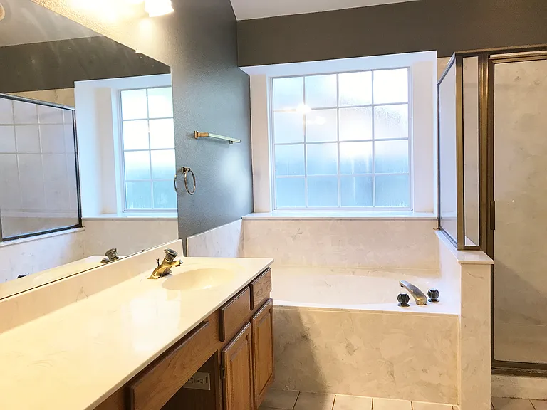 1307 Mesquite Rd — Photo 10