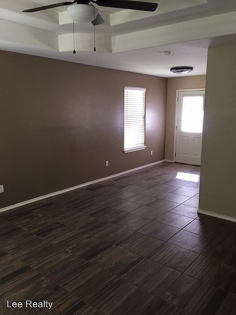 2nd image of 704 Robin Ave APT 2