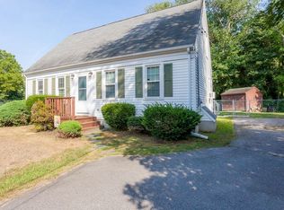 649 Monponsett St, Halifax, MA 02338
