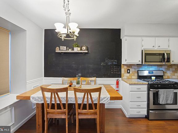 3rd image of 6813 Hilltop Dr #193