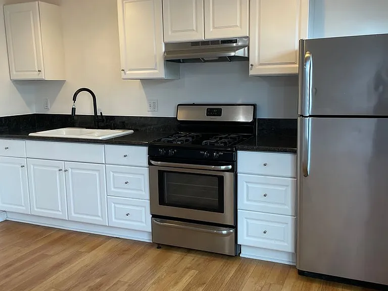 "Lofts @ Larchmont"- Lofts at Larchmont LLC — Photo 6
