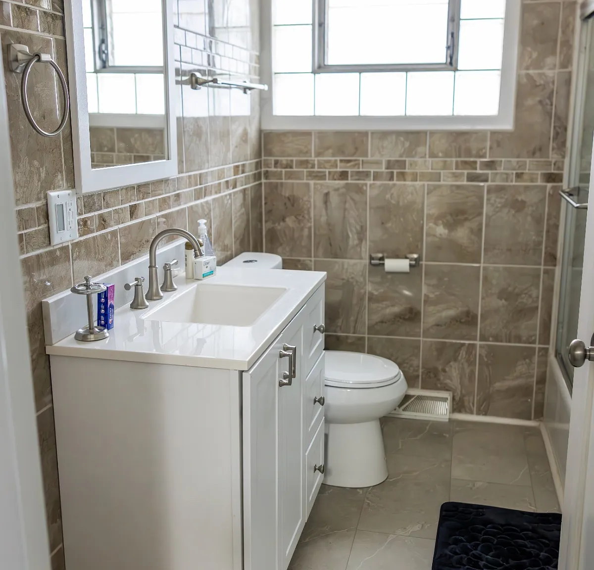 Cozy Split-Level in Chicago Ridge — Photo 4